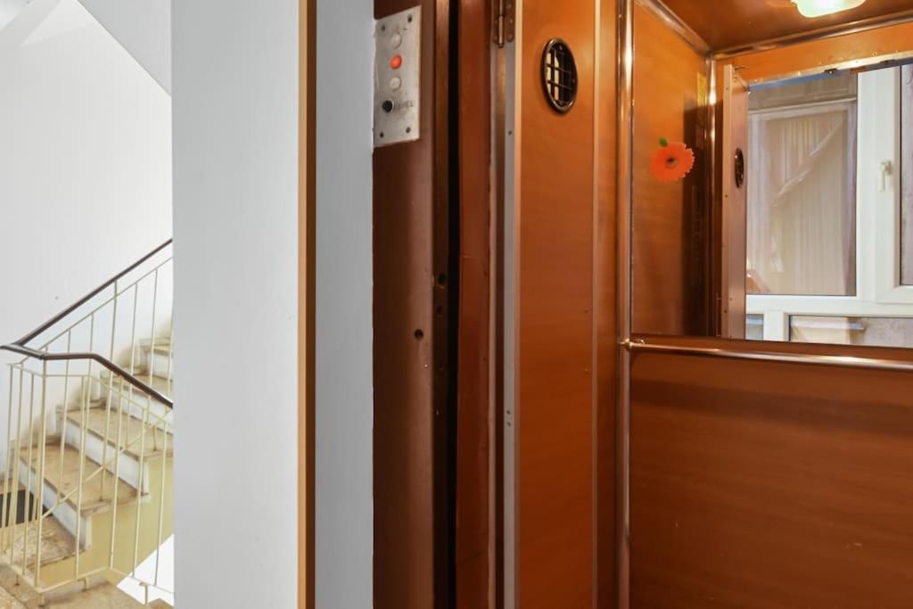 Mysa Modern Studio * Near Cismigiu Park * Netflix Bukares Bagian luar foto